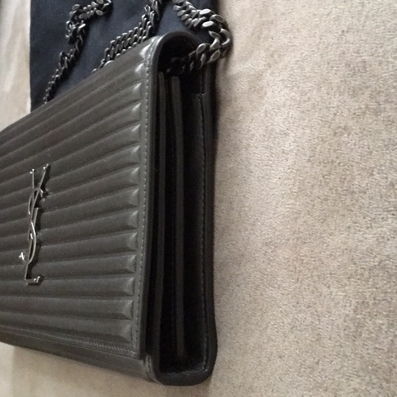 Saint Laurent Monogram Quilted Wallet On Chain - Picture 5 of 12